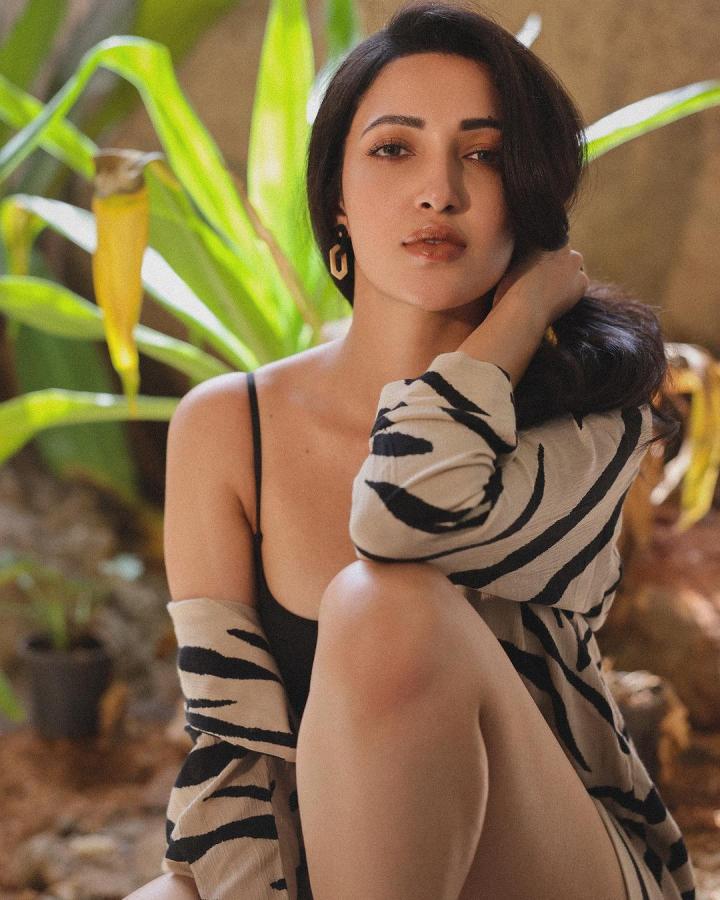 Indian Actress Neha Shetty Photos Goes Viral In Social Media8