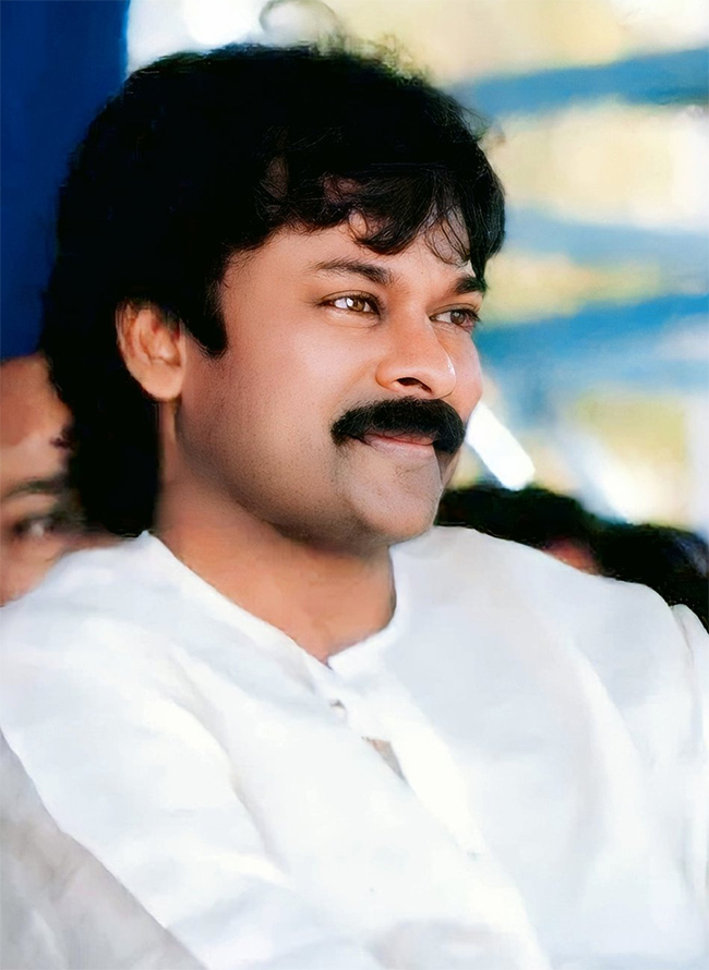 Tollywood Megastar Chiranjeevi Unseen And Rare Photos Gallery21