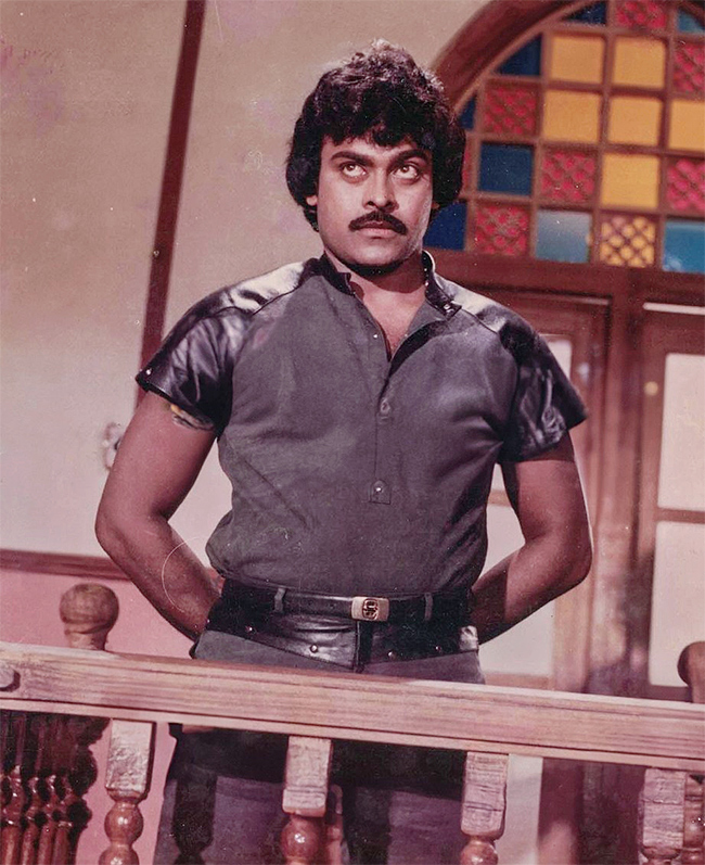 Tollywood Megastar Chiranjeevi Unseen And Rare Photos Gallery28