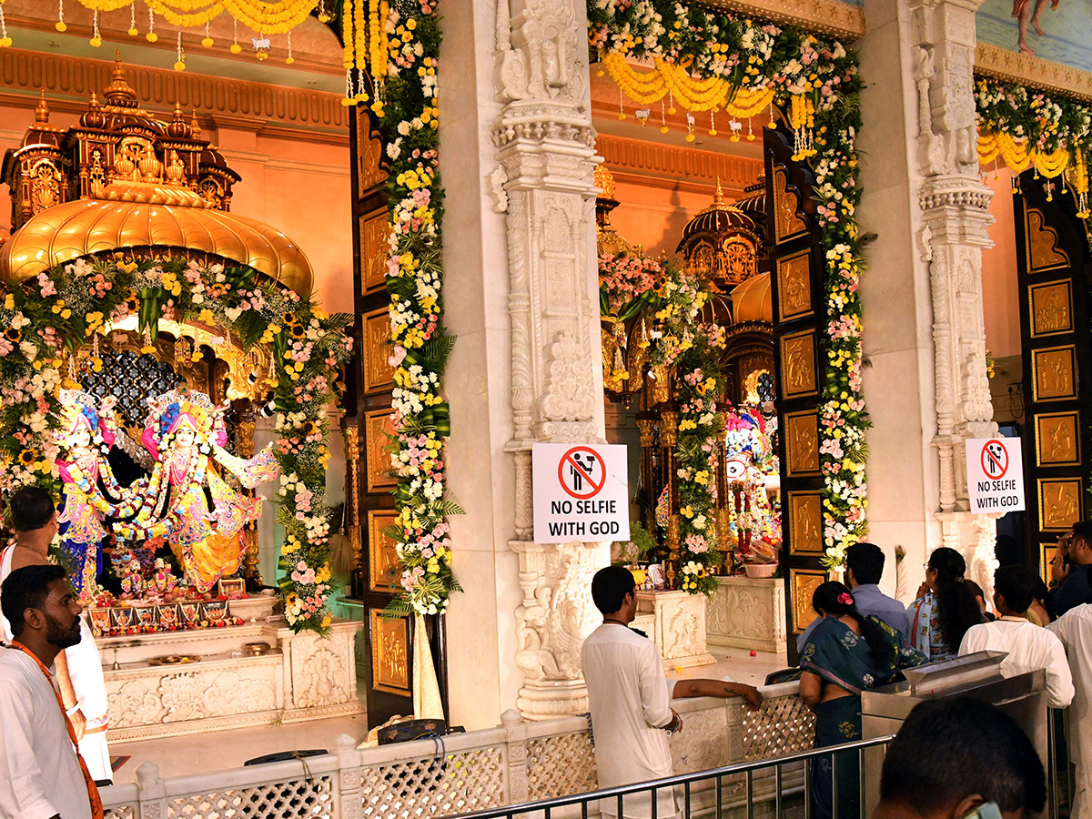 Krishna Janmashtami Festival at Iskcon Temple abids5