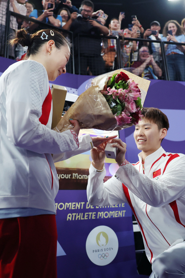 Chinese Badminton Players Got Engaged In Paris Olympics Photos Goes Viral5