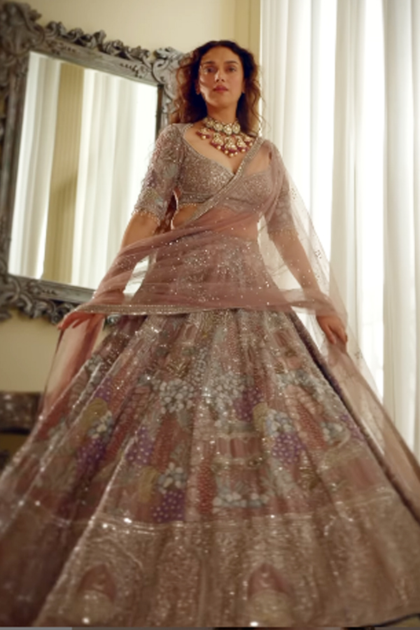 Aditi Rao Hydari Grand Look In Designer Ghagra Photos Viral10