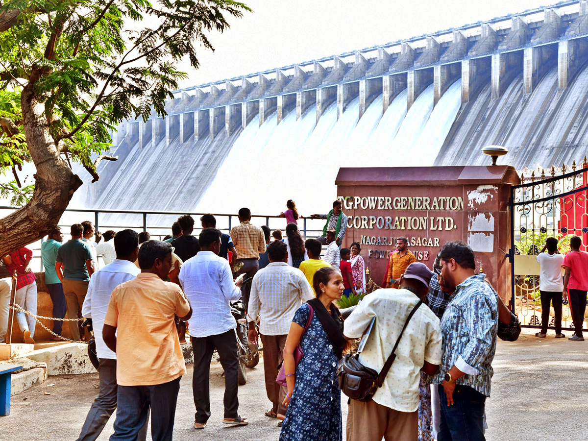 Nagarjunasagar spillway gates set to be lifted on Monday1