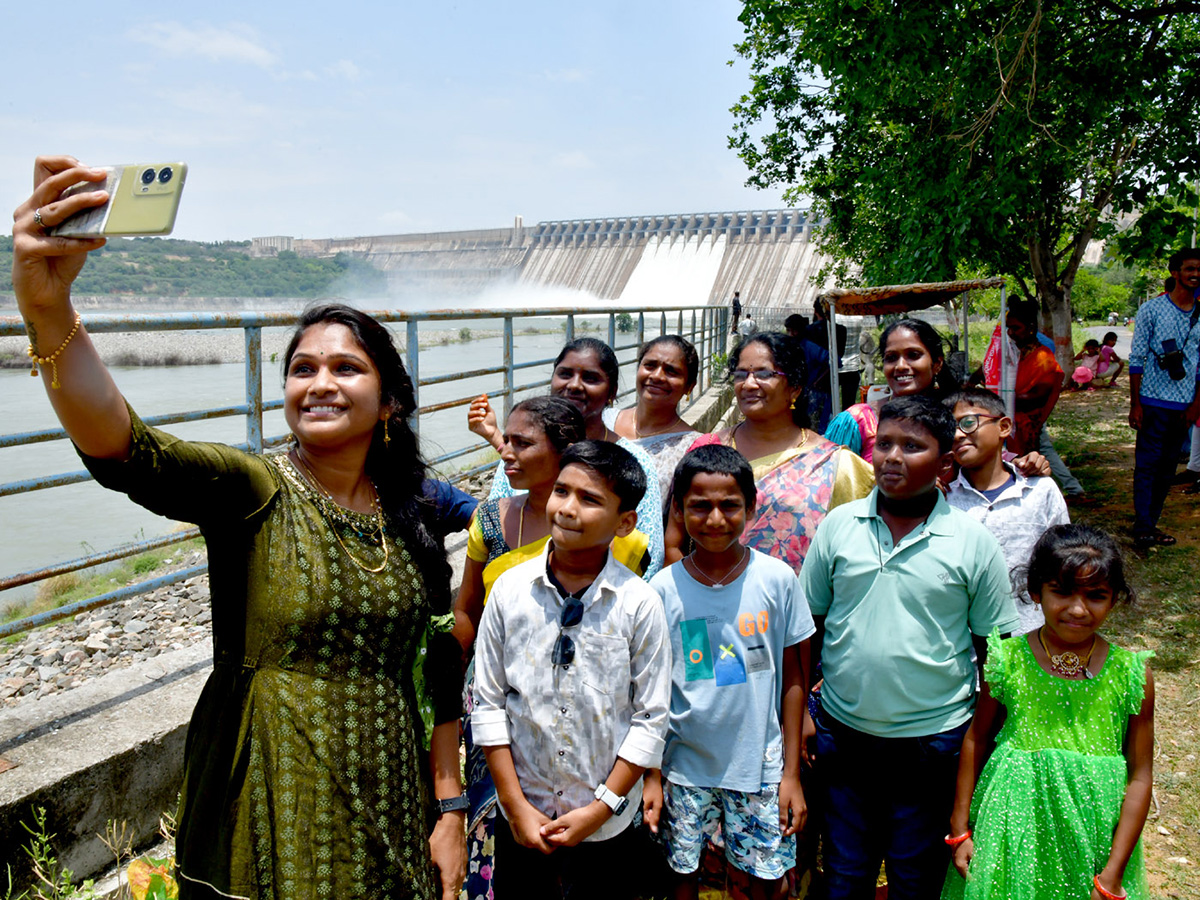 Nagarjunasagar spillway gates set to be lifted on Monday13