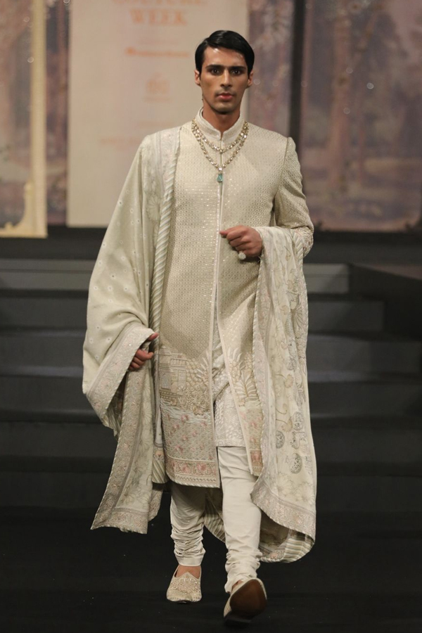 Collection Of Rang Mahal In Hyundai India Couture Week 202412