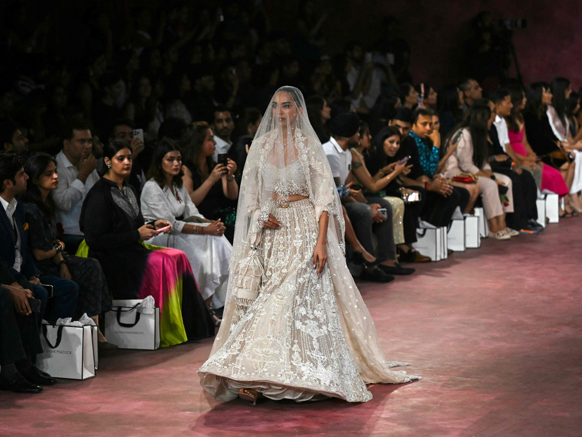 Collection Of Rang Mahal In Hyundai India Couture Week 20248