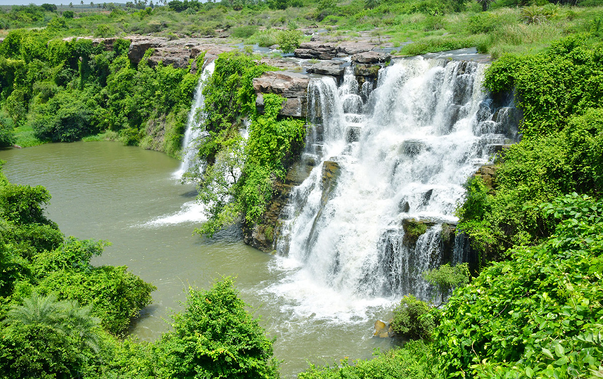 Tourist Rush at Ethipothala Waterfalls Photos3