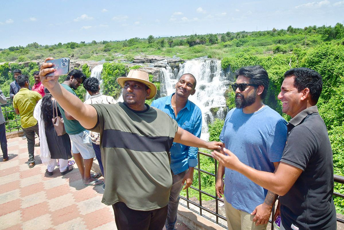 Tourist Rush at Ethipothala Waterfalls Photos6