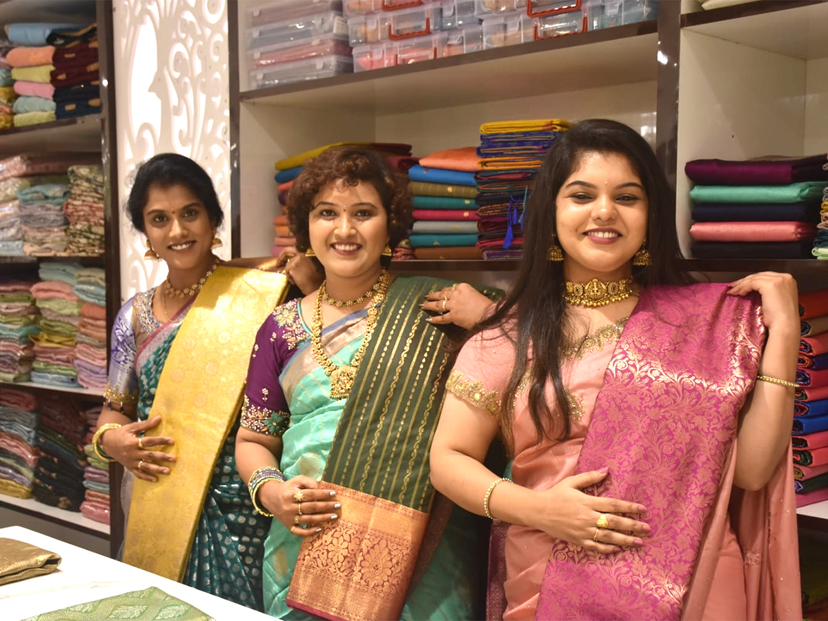 Insta Influencers in Sarees Showroom Opening 13