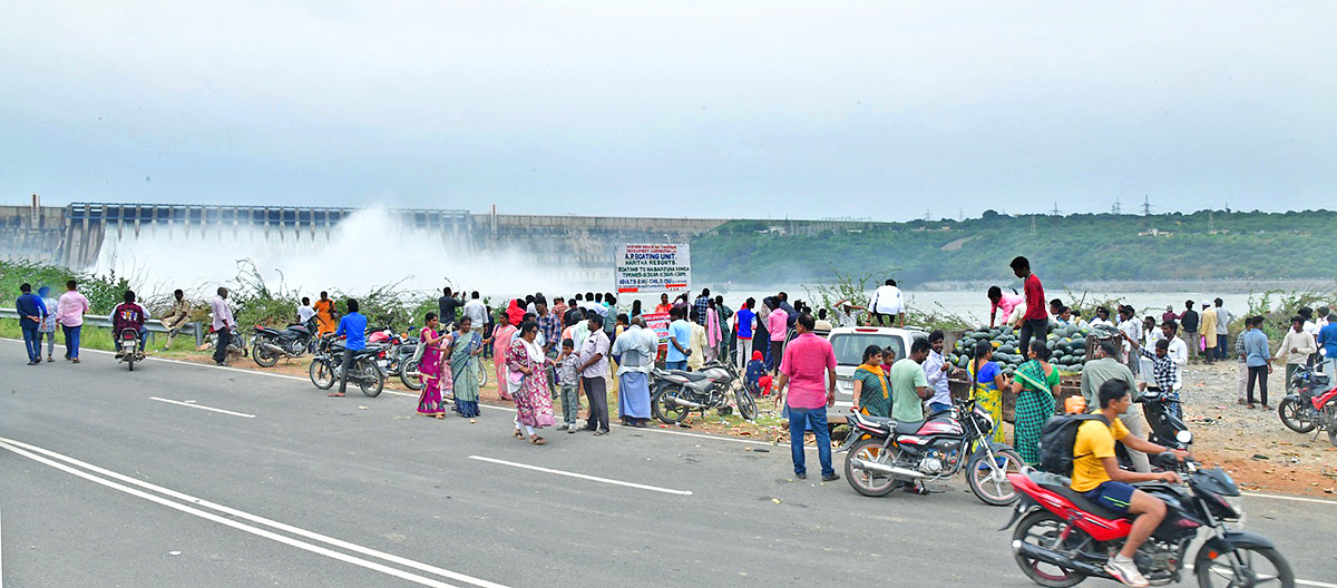 Nagarjuna Sagar Dam Gates Opened Photos11