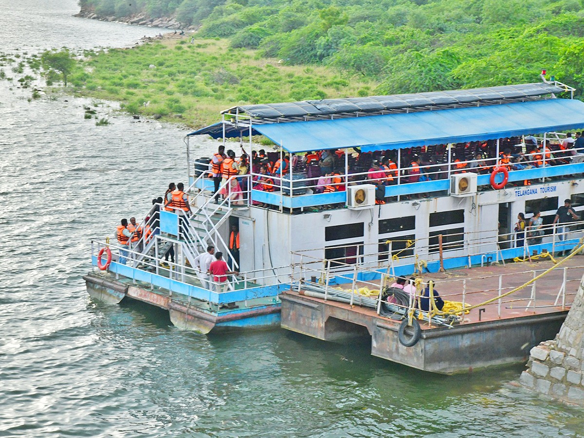 Nagarjuna Sagar Dam Gates Opened Photos12