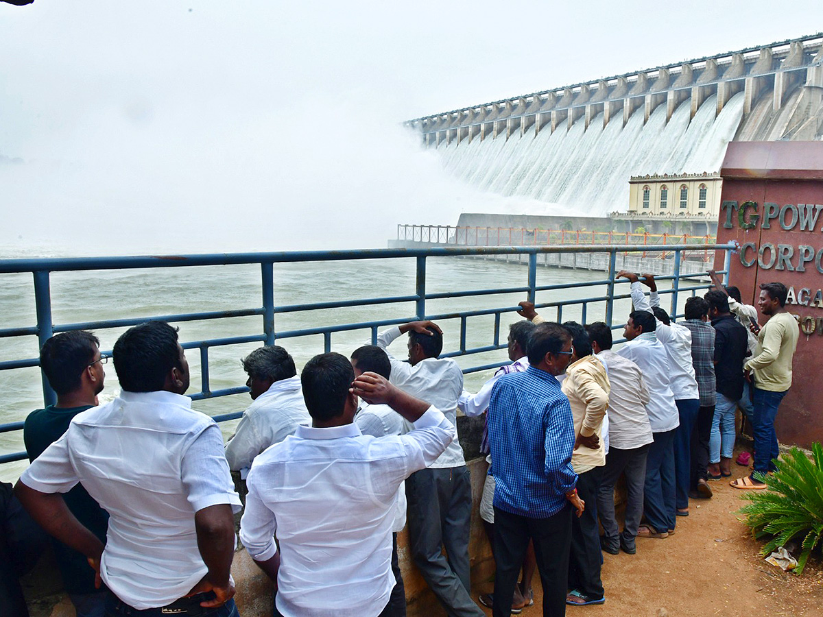 Nagarjuna Sagar Dam Gates Opened Photos20