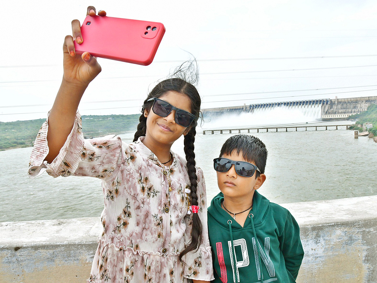 Nagarjuna Sagar Dam Gates Opened Photos26