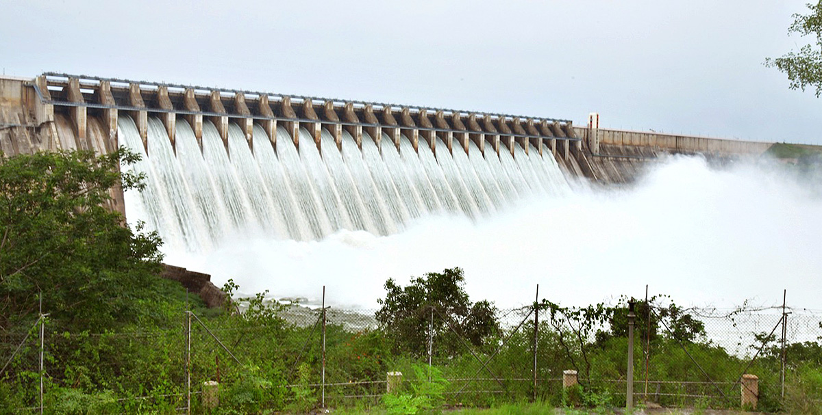 Nagarjuna Sagar Dam Gates Opened Photos34