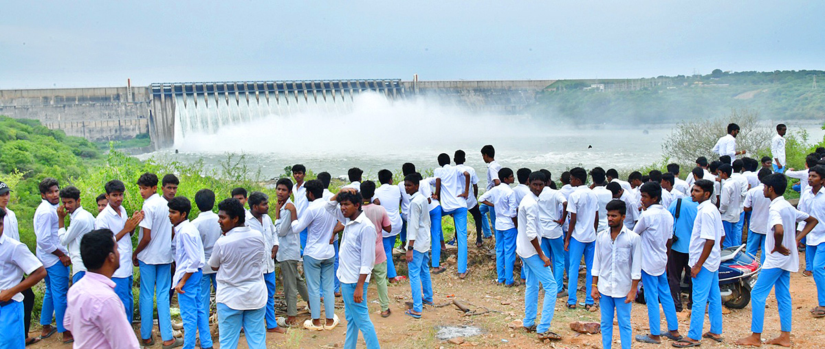 Nagarjuna Sagar Dam Gates Opened Photos7