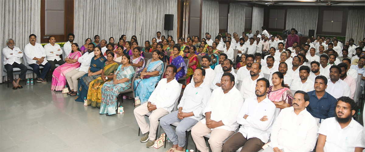 YS Jagan Meeting at Paderu YSRCP Leaders Photos13