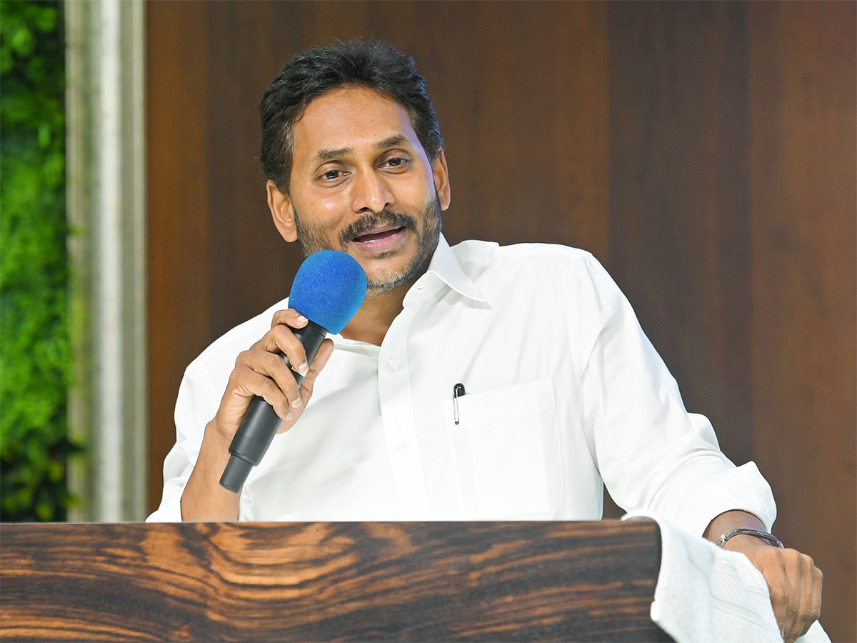 YS Jagan Meeting at Paderu YSRCP Leaders Photos14