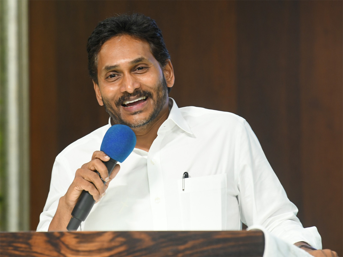 YS Jagan Meeting at Paderu YSRCP Leaders Photos7