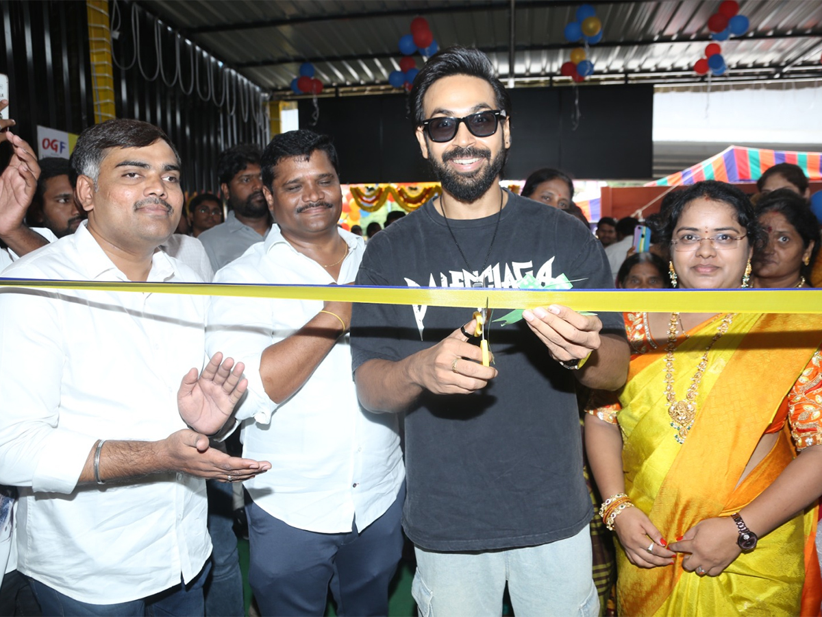 Bigg Boss Star Manus Launches OGF Restaurant Photos14