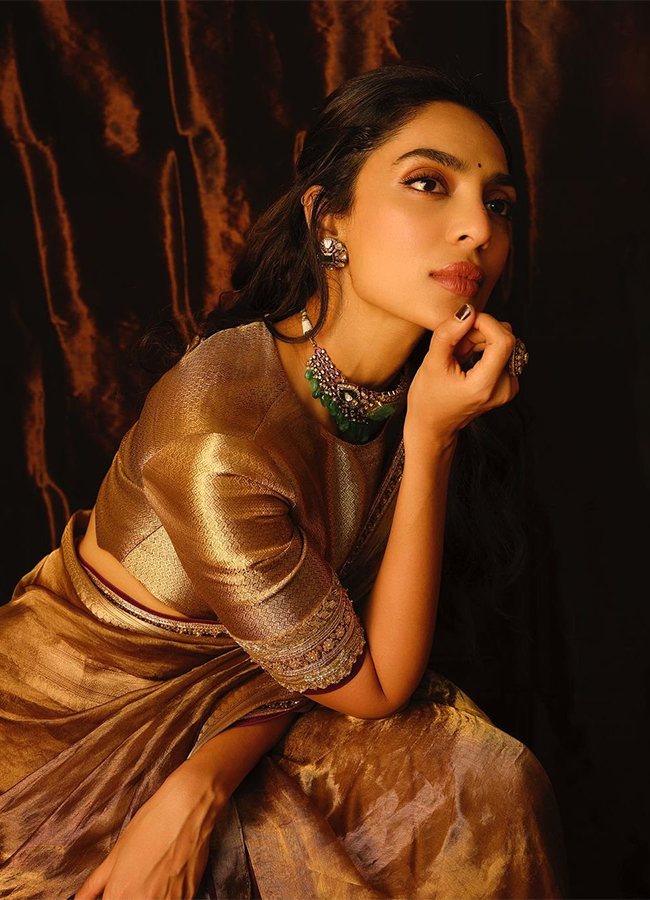 Naga Chaitanya and Sobhita Dhulipala Engagement Photos OUT8