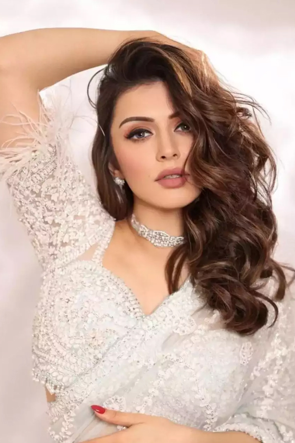 Actress Hansika Motwani Birthday Special Photos19