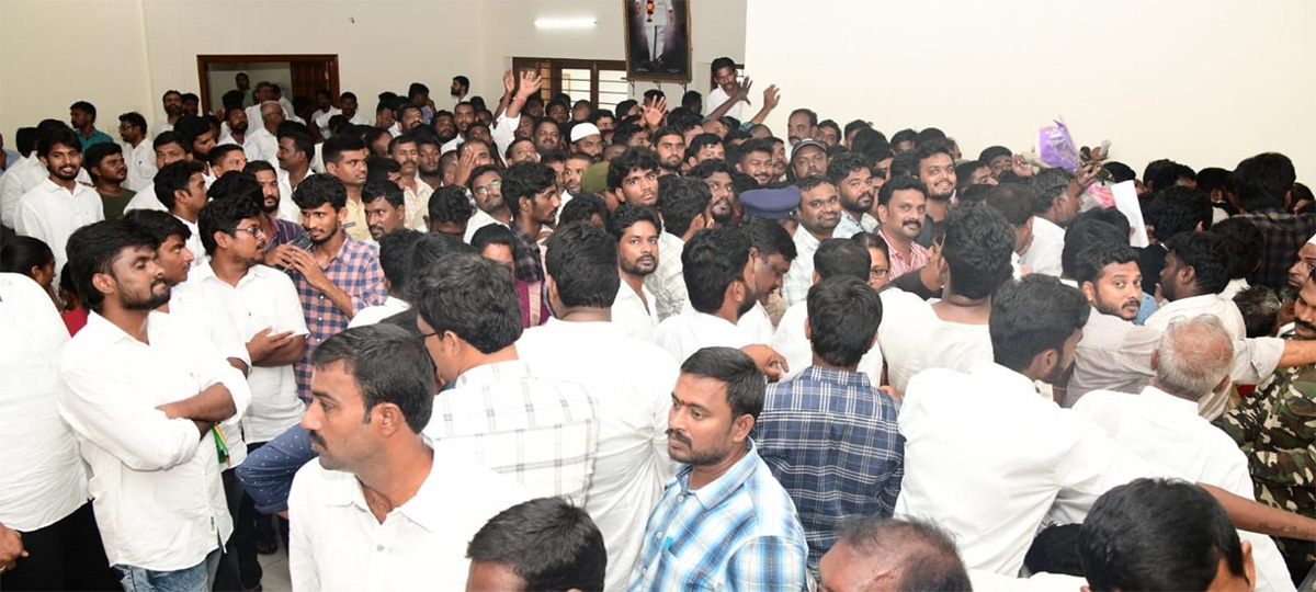 Ys Jagan Pulivendula Tour Photo Gallery14