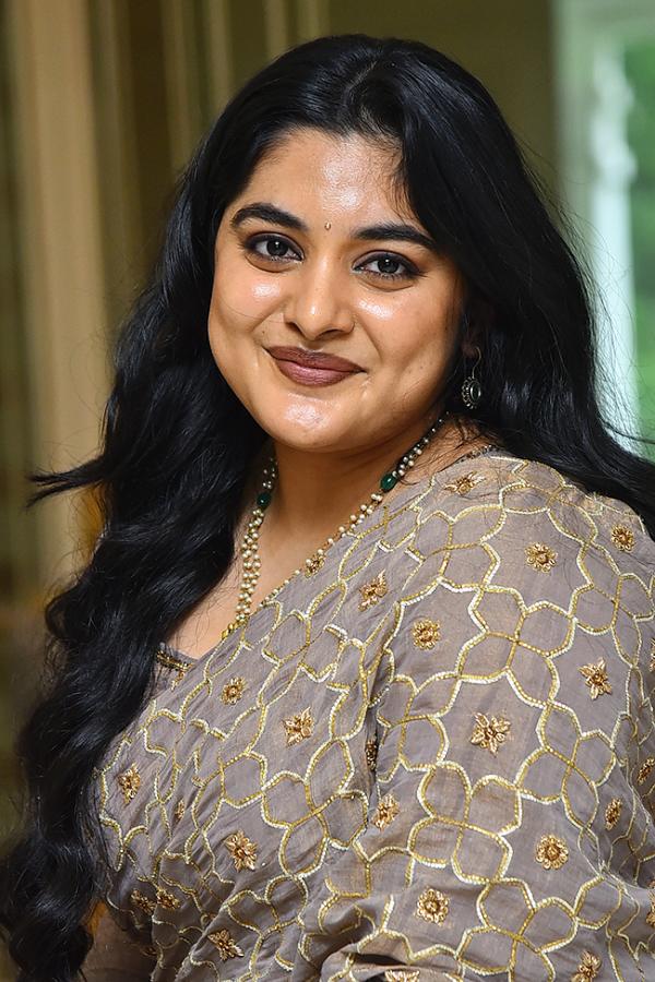 NivethaThomas : టాలీవుడ్‌ హీరోయిన్‌ ఇలా అయిపోయిందేంటి? (ఫోటోలు) | Actress  Nivetha Thomas Unseen And Latest Looks Photos Goes Viral On Social Media |  Sakshi