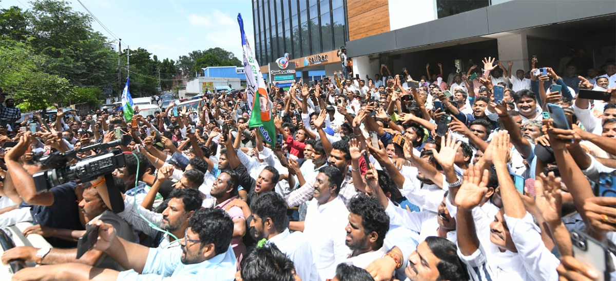 YS Jagan Guntur Tour Photos3