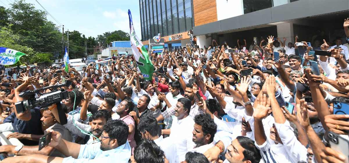 YS Jagan Guntur Tour Photos4