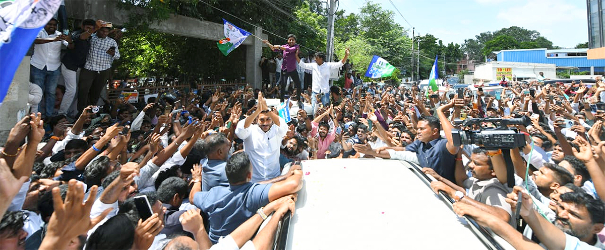 YS Jagan Guntur Tour Photos5