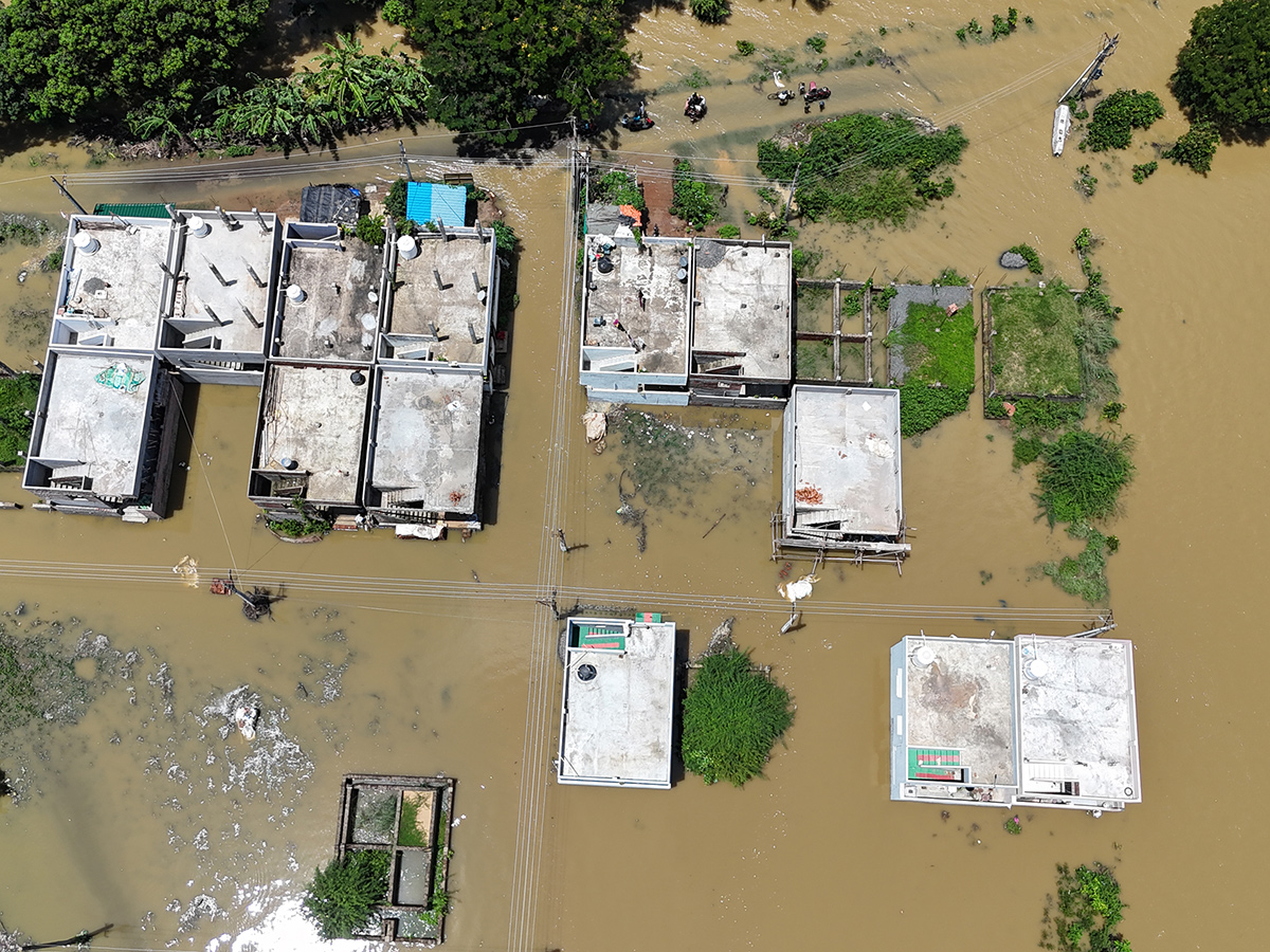 Heavy Flood Water To Rajahmundry On Godavari Photos14