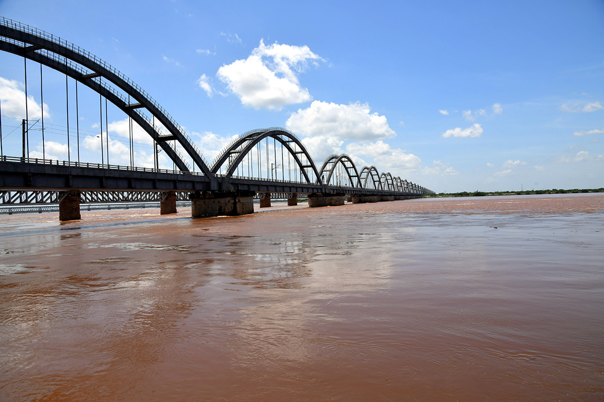 Heavy Flood Water To Rajahmundry On Godavari Photos25