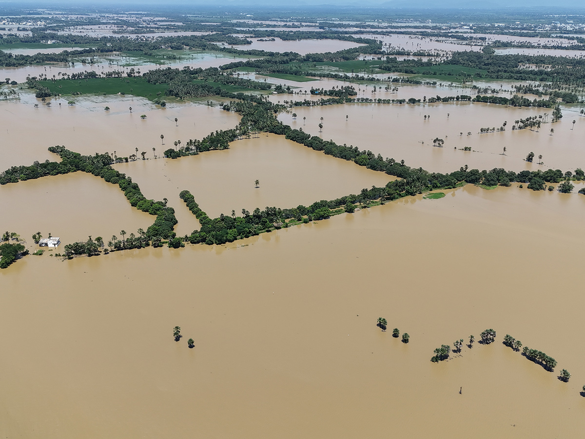 Heavy Flood Water To Rajahmundry On Godavari Photos4