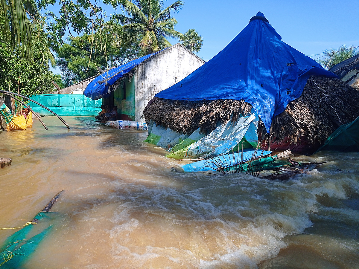 Heavy Flood Water To Rajahmundry On Godavari Photos34