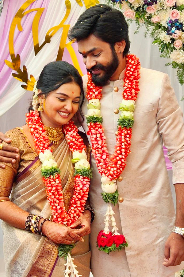 Prema Entha Madhuram serial Actress Varsha engagement Photos Viral6