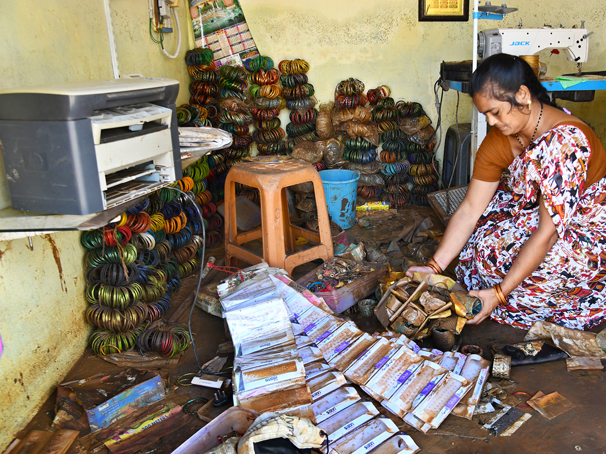 Check out the photo gallery of the flood-affected victims in Vijayawada.1