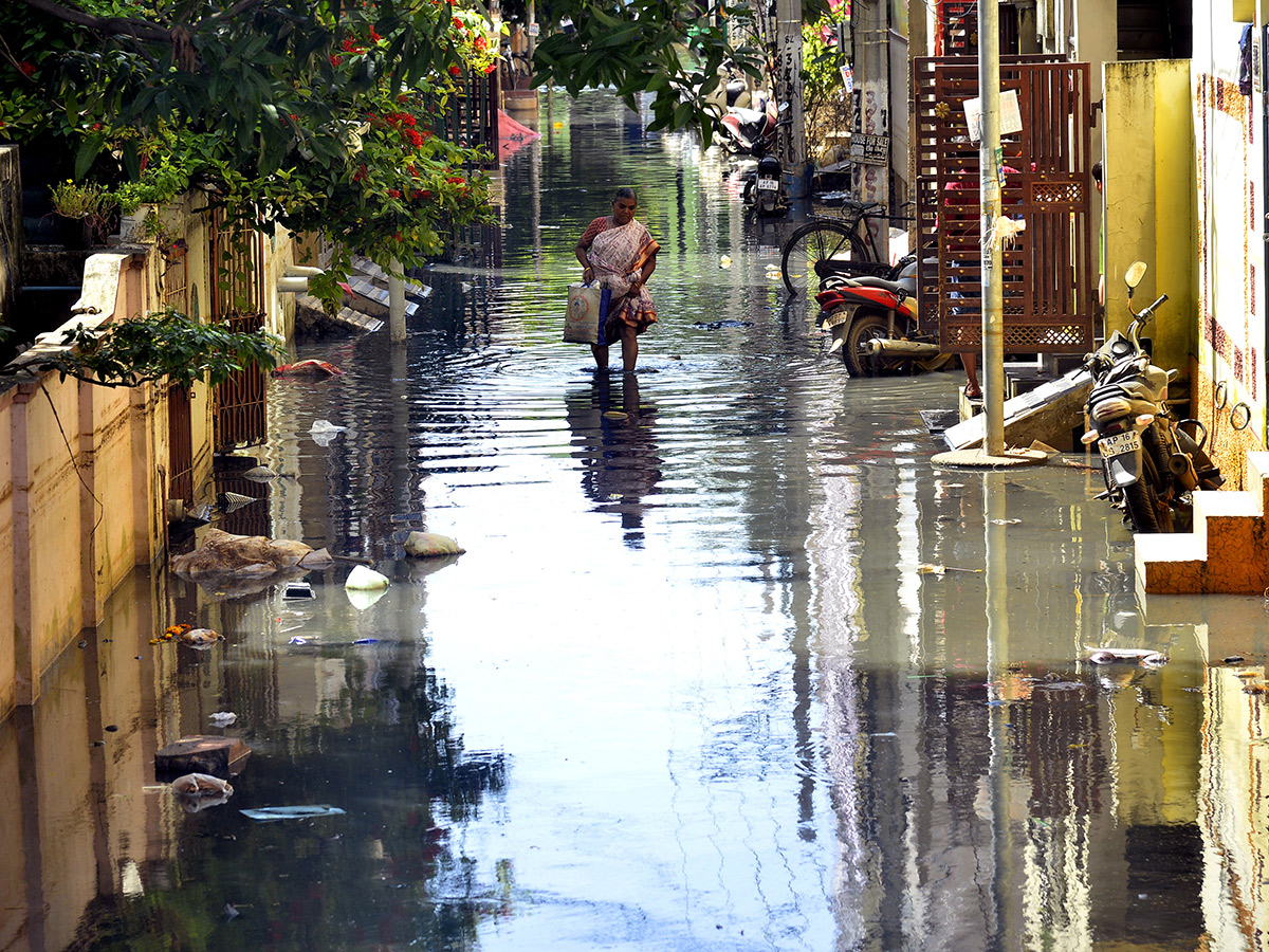 Check out the photo gallery of the flood-affected victims in Vijayawada.11