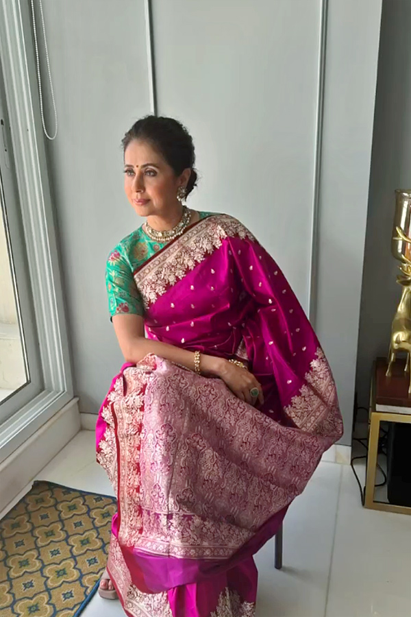 Urmila Matondkar Draped Silver Sequin And Kanjeevaram Sarees Photos4