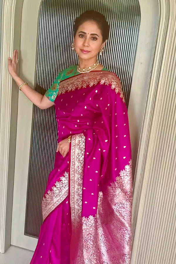 Urmila Matondkar Draped Silver Sequin And Kanjeevaram Sarees Photos6