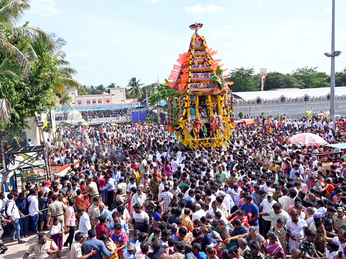 Kanipakam : Kanulapaduvaga Siddhi Vinayaka Rathotsavam Photos1