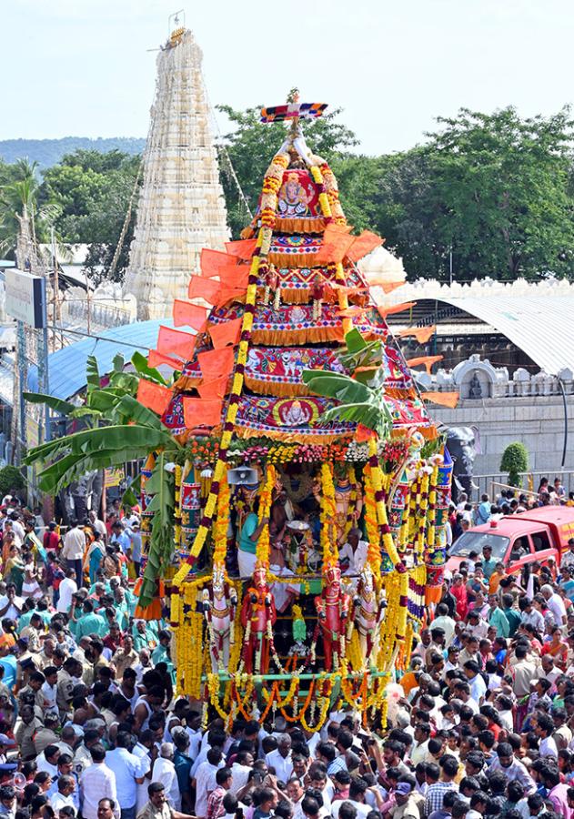 Kanipakam : Kanulapaduvaga Siddhi Vinayaka Rathotsavam Photos15