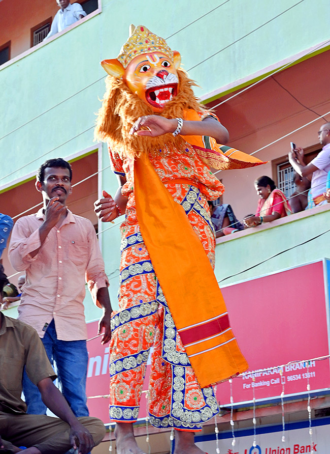 Kanipakam : Kanulapaduvaga Siddhi Vinayaka Rathotsavam Photos19