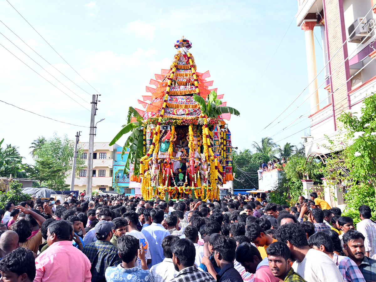 Kanipakam : Kanulapaduvaga Siddhi Vinayaka Rathotsavam Photos8