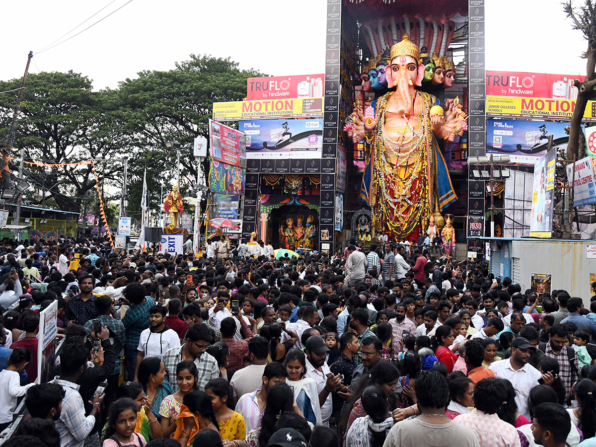 khairatabad maha ganapathi 2024 photos9