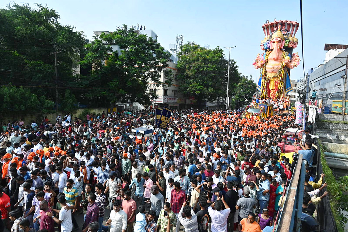 Hyderabad Khairatabad ganesh Shobha Yatra 2024 Photos10