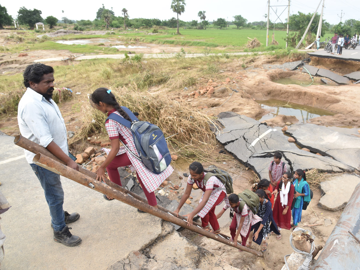 Best Photos of The Day in AP and Telangana Photo Gallery23