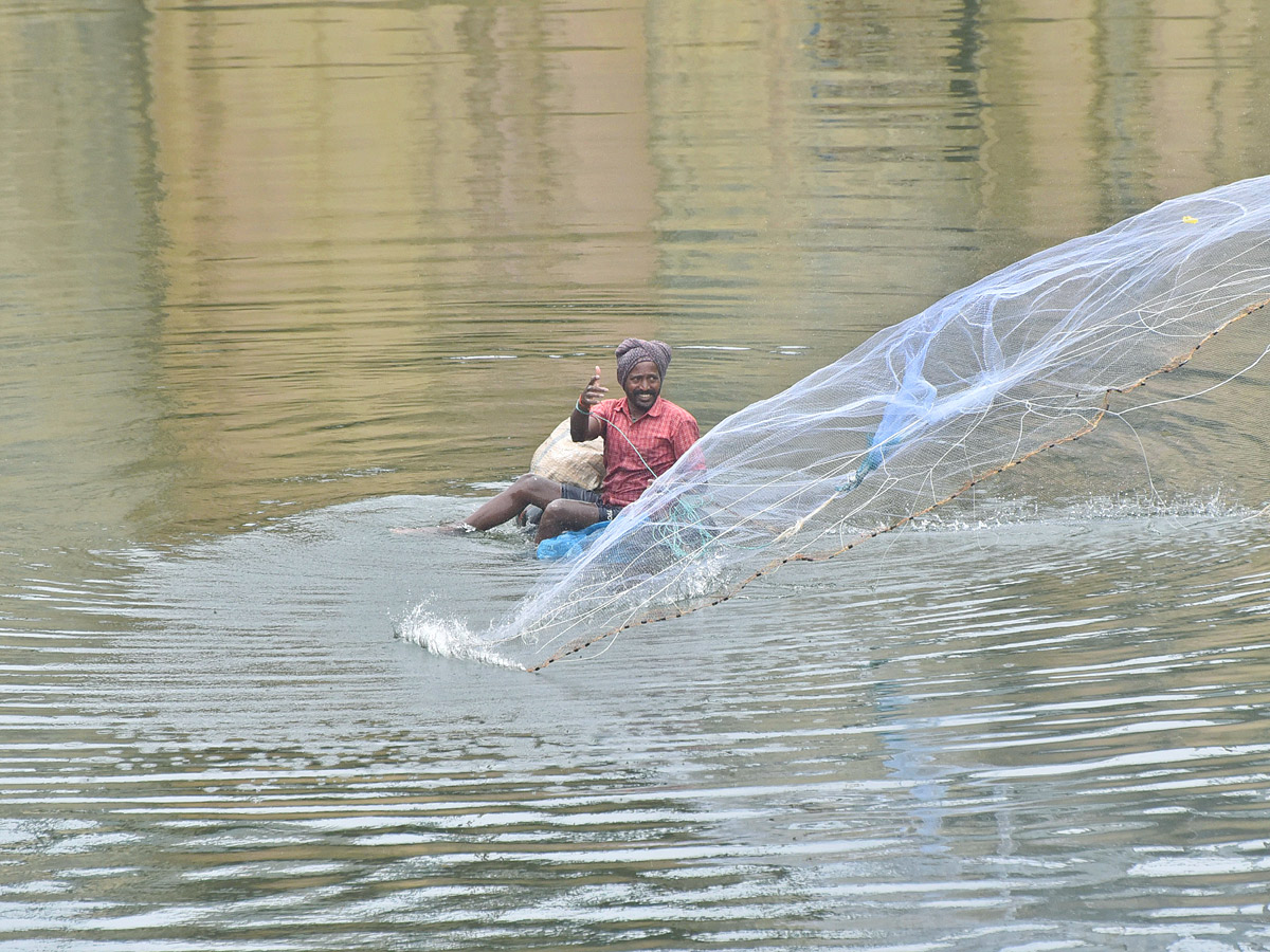 Best Photos of The Day in AP and Telangana Photo Gallery32