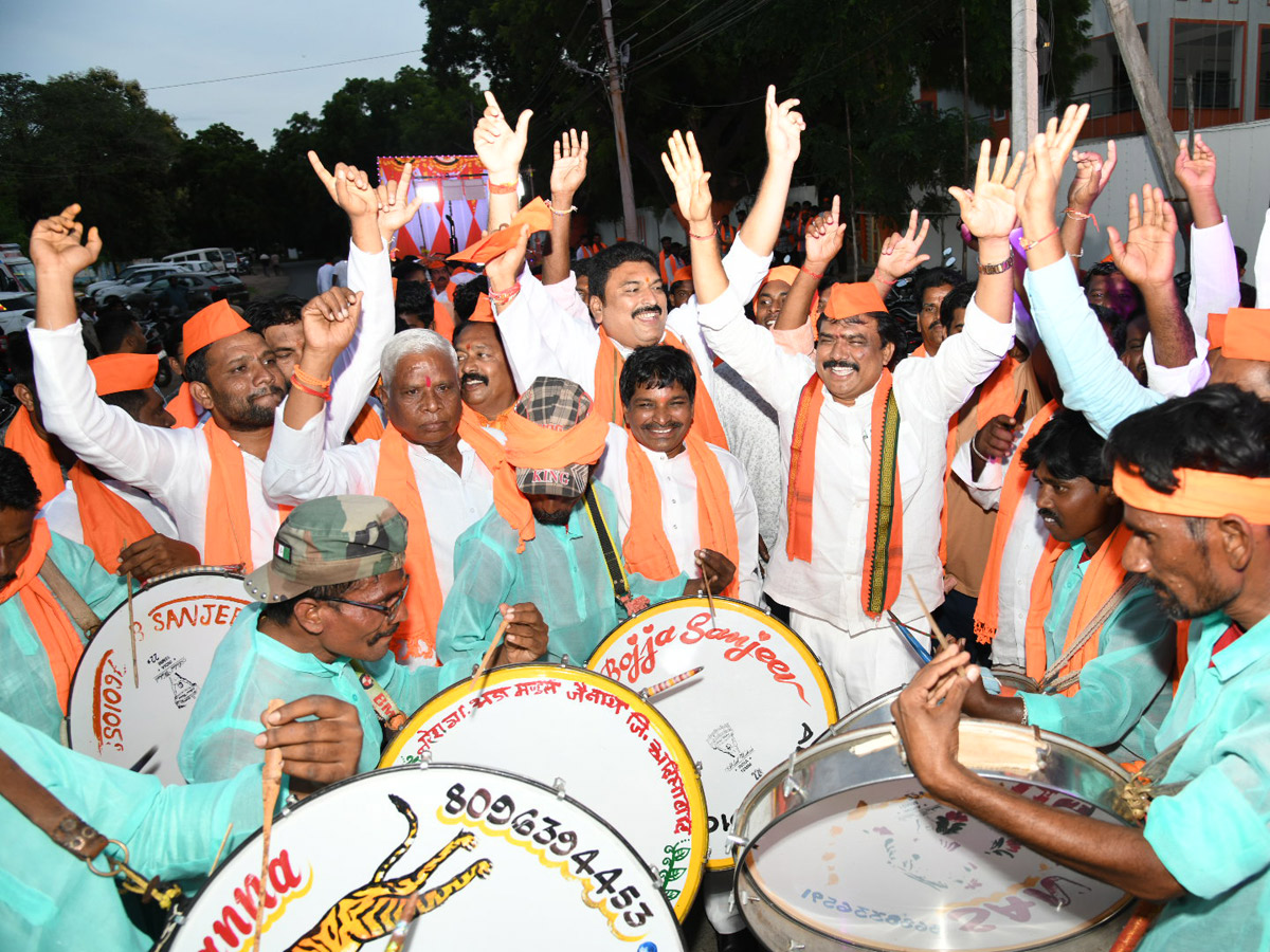 Best Photos of The Day in AP and Telangana Photo Gallery4