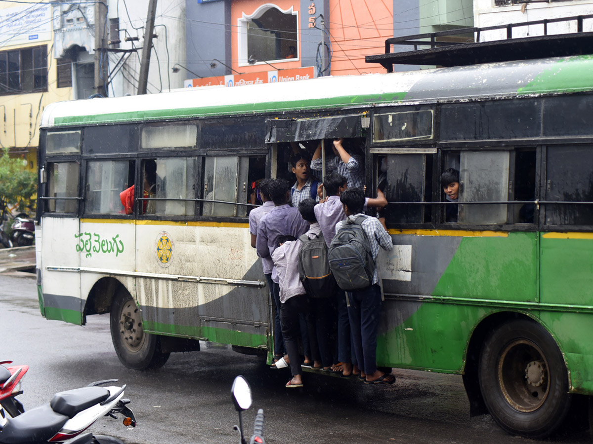 Best Photos of The Day in AP and Telangana Photo Gallery52