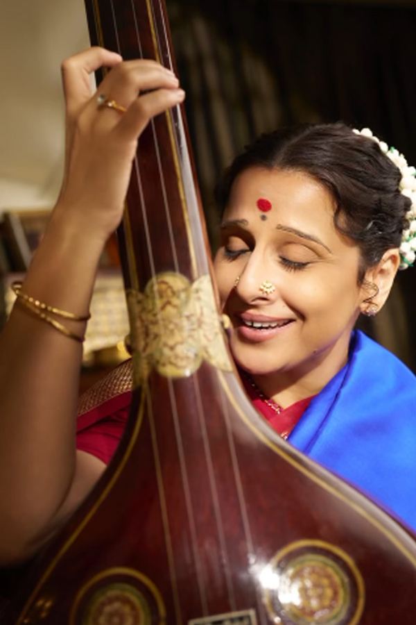 Vidya Balan's Photo Tribute To MS Subbulakshmi On Her 108th Birth Anniversary6